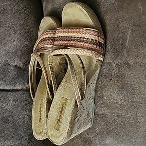 Skechers Women’s Size 11 Braided Leather Cork Wedge Sandals